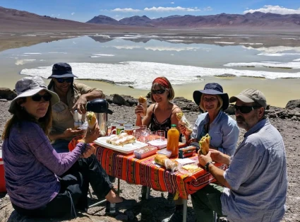Lunch in the Pujsa Salt Flat.